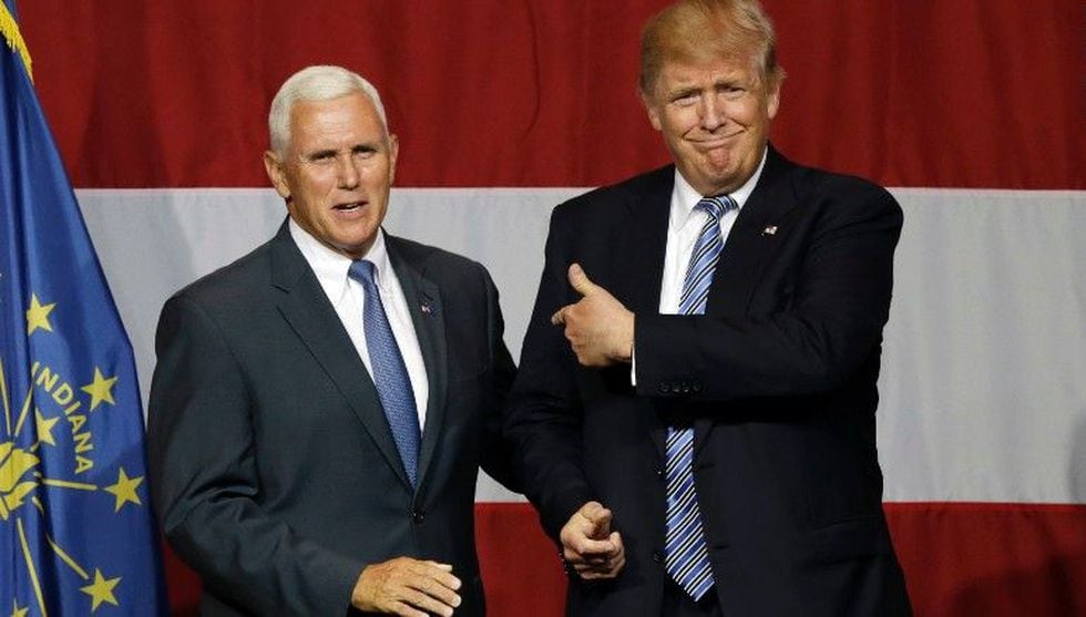 Pence no solo ha sido uno de los más fieros defensores de las polémicas medidas de Trump, también es el gran nexo entre el presidente y los mayores empresarios estadounidenses. (AP)