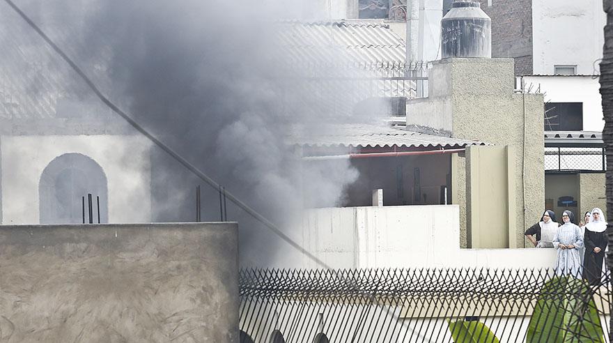 Incendio en Jirón de la Unión: el arduo trabajo de los bomberos - 18