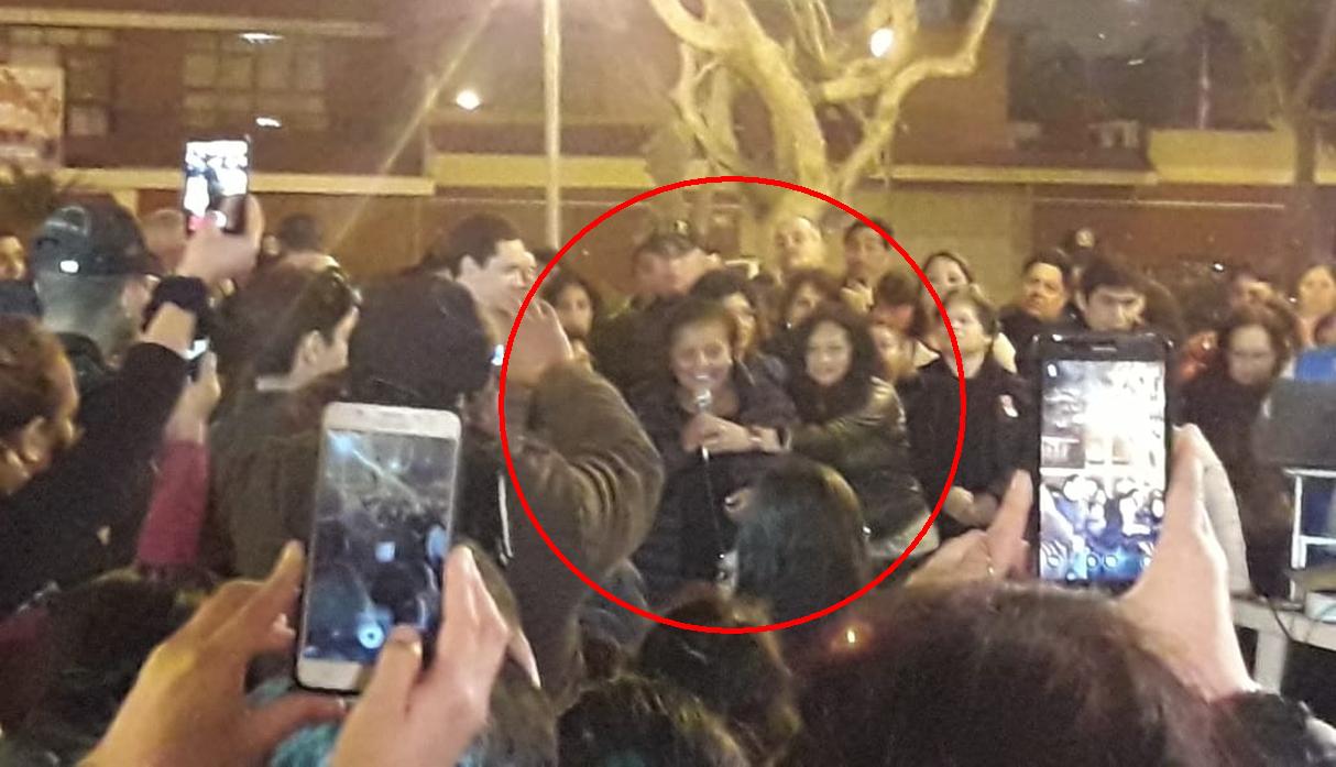Durante la ceremonia de inauguración se contó con la presencia de la madre de Paolo Guerrero, Petronila Gonzales, conocida popularmente como 'doña Peta'. (Foto: Diego Barrios / El Comercio)