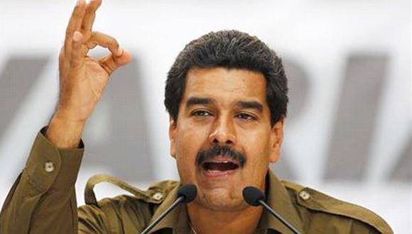 Maduro designa comisión para revisar firmas para revocatorio