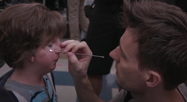 Para la película "Wonder", el actor Jacob Tremblay tuvo que pasar por un complejo maquillaje. (Foto captura: YouTube)