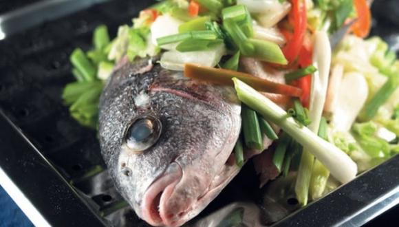 El pescado (al vapor o frito) es uno de los platos infaltables a la mesa en el Año Nuevo Chino.