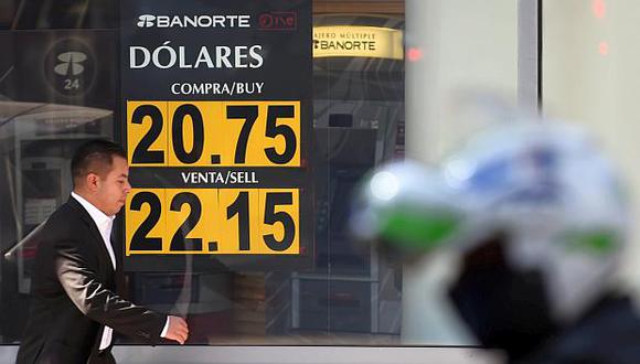 El dólar se cotizaba en 20,2530 pesos en México este lunes. (Foto: AFP)