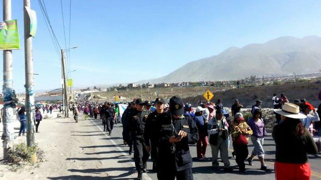 Paro contra Tía María en Arequipa: bloquean puente Añashuayco - 2