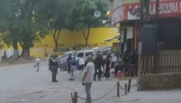 Cerca de 800 oficiales de comisiones mixtas tomaron en horas de la mañana la Cota 905. Los habitantes de "El Cementerio" fueron desalojados, en Caracas, Venezuela.  (Foto: Twitter @ImpactoVE)