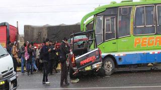 Accidente de tránsito en vía Puno-Juliaca dejó un muerto y 7 heridos