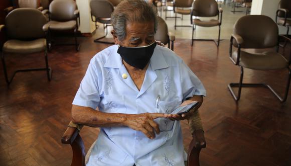 Piura: artesanos de 88 y 79 años incursionan en las redes sociales para vender sus artesanías (Foto: difusión)