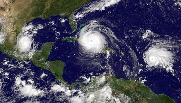 Tres tormentas tropicales alineadas en el Atlántico Norte se aproximan a Estados Unidos.. (Foto: NASA/NOAA)