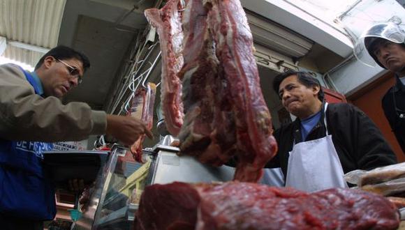 Carne de dudosa procedencia fue decomisada en mercado de Casma