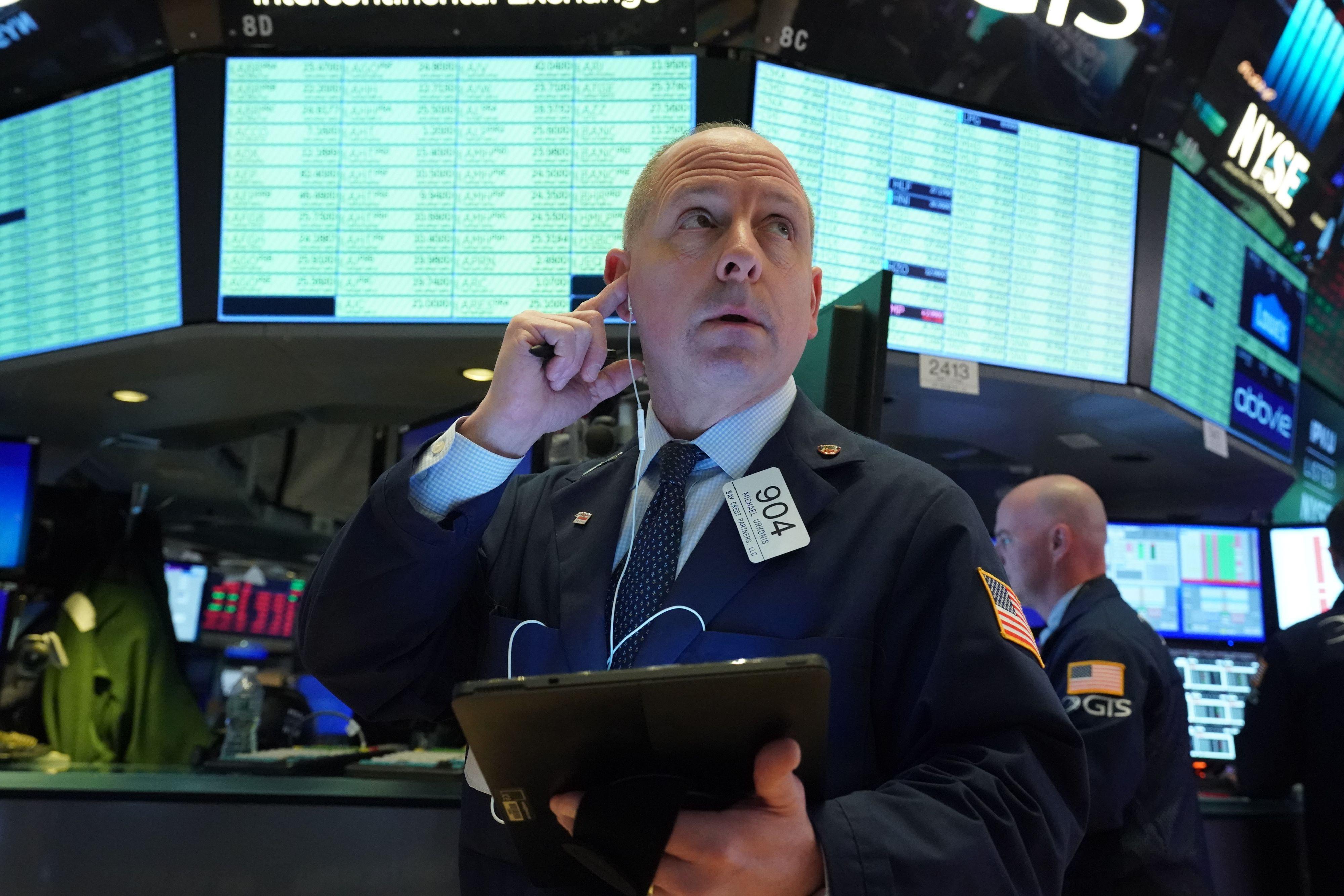 Wall Street perdía a las 17:10 GMT un 4,71%, tras ceder más del 9% durante la sesión, lo que implicó suspender operaciones de manera preventiva. (Foto: AFP)
