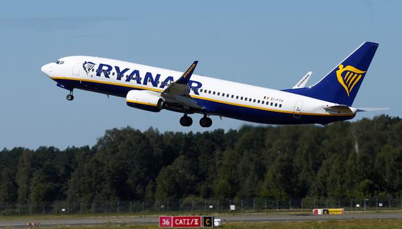 Ryanair pidió disculpas a sus clientes e instó a los sindicatos de sus pilotos que "continúen negociando" con la compañía, "en vez de convocar huelgas innecesarias". (Foto: Reuters)