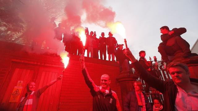 Liverpool-Villarreal: fiesta en los alrededores de Anfield Road - 14