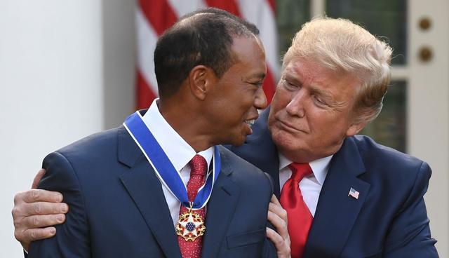 Donald Trump concede Medalla de la Libertad al golfista Tiger Woods. (AFP).