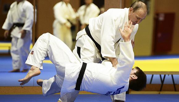 Al igual que su homólogo mongol, el presidente ruso Vladimir Putin es cinturón negro en judo. (Foto: Reuters)