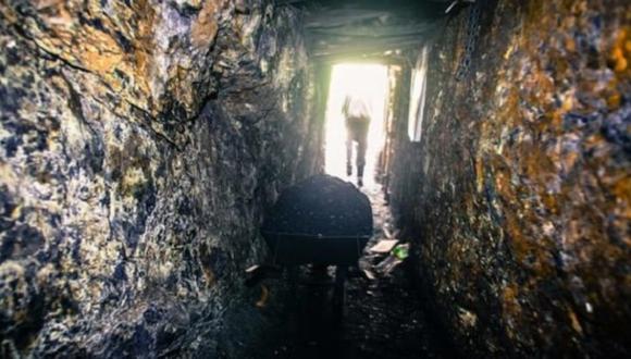 Fiscal de turno confirmó la muerte de 27 obreros durante explosiones en mina. (Foto: Referencial)