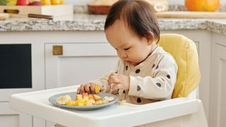 ¿Cuál es el mejor alimento para mi bebé y cómo saber si no está estreñido?