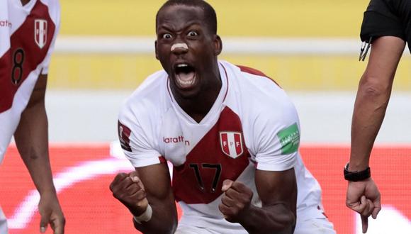 El lateral peruano sufrió una lesión en el último duelo ante Tigre por la Copa de la Liga. (Foto: AFP)