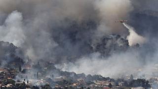 Un incendio forestal pone en alerta máxima a Francia [FOTOS]