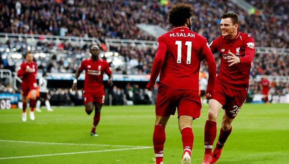 Mohamed Salah marcó el 2-1 de derecha en el Liverpool vs. Newcastle por una nueva jornada de la Premier League (Foto: AFP)
