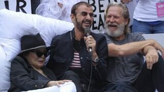 Yoko Ono y Ringo Starr recrearon "cama de la paz" en Nueva York | FOTOS