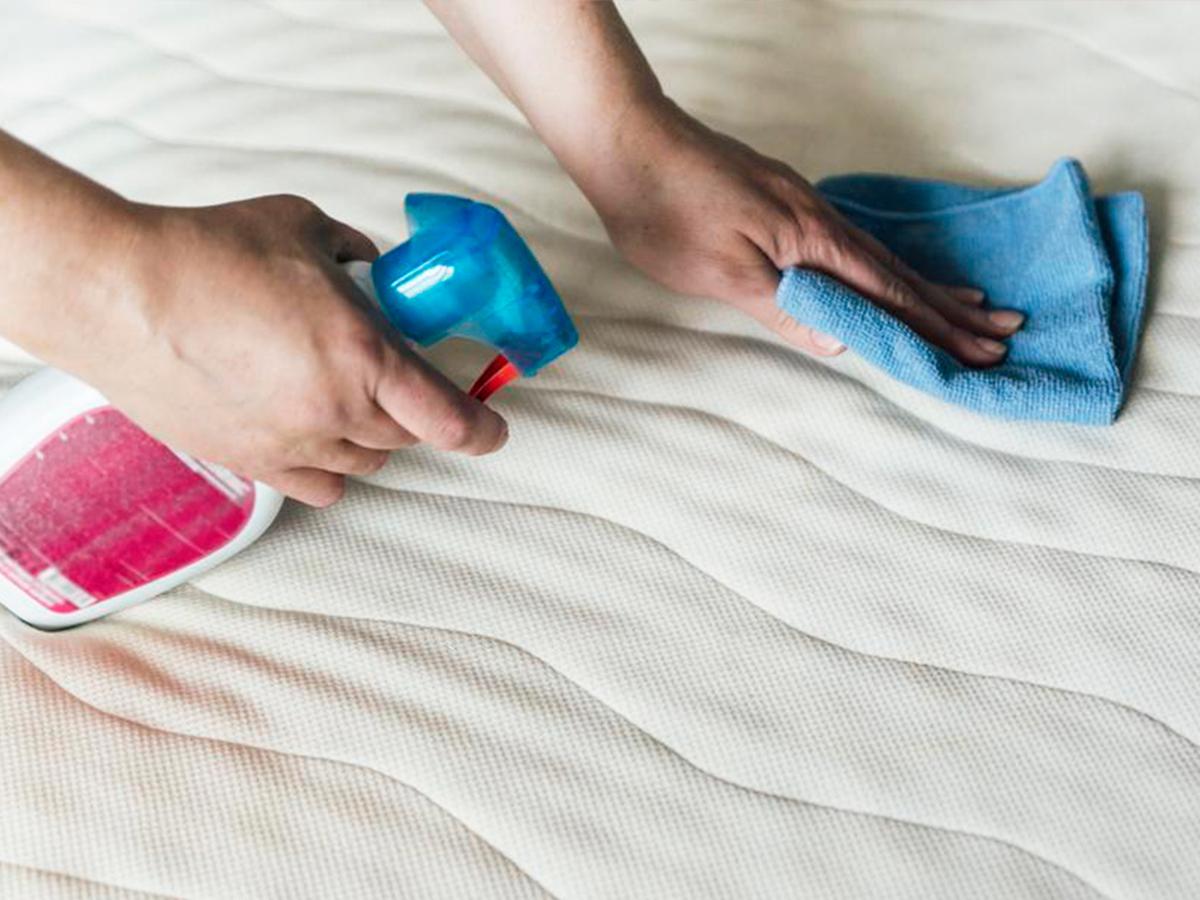 Aprende cómo limpiar un colchón en seco