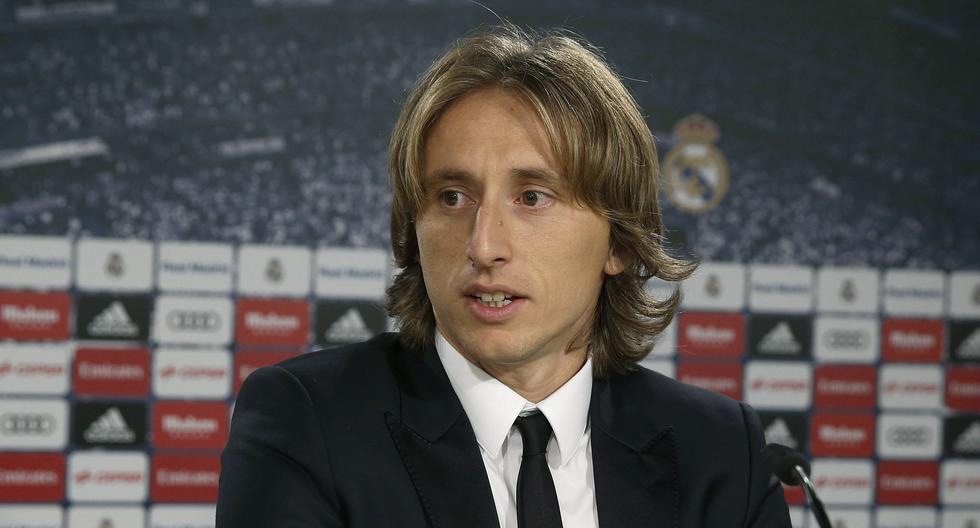 ¿Cómo reaccionó Luka Modric tras renovar su contrato con Real Madrid hasta el 2020? (Foto: EFE)