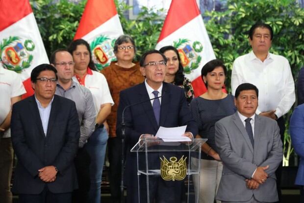 Vizcarra manifestó que esta medida fue fruto de una evaluación "seria y responsable", y luego de sostener reuniones de coordinación con ministros y autoridades de los tres niveles de Gobierno (Foto: Presidencia)