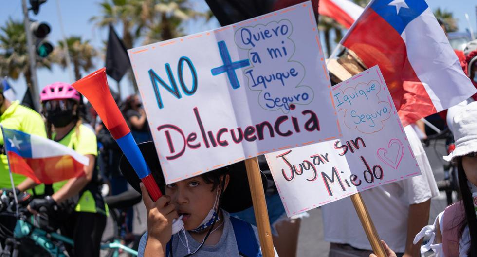 Miles de ciudadanos salieron a marchar el domingo y el lunes para pedirle al Gobierno de Sebastián Piñera una solución al incremento de la inseguridad y a la crisis migratoria que se vive en el norte del país. (Foto: Adriana Thomasa / EFE)