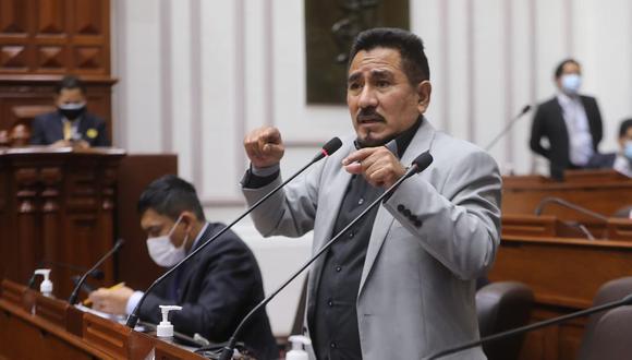 Jorge Marticorena fue el único congresista de Perú Libre que intervino en el debate para defender a Betssy Chávez. (Foto: Congreso)