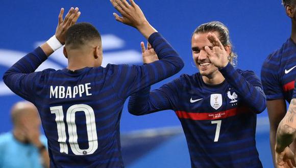 Mbappé y Griezmann protagonizaron un divertido diálogo en un viaje de la selección de Francia. (Foto: AFP)