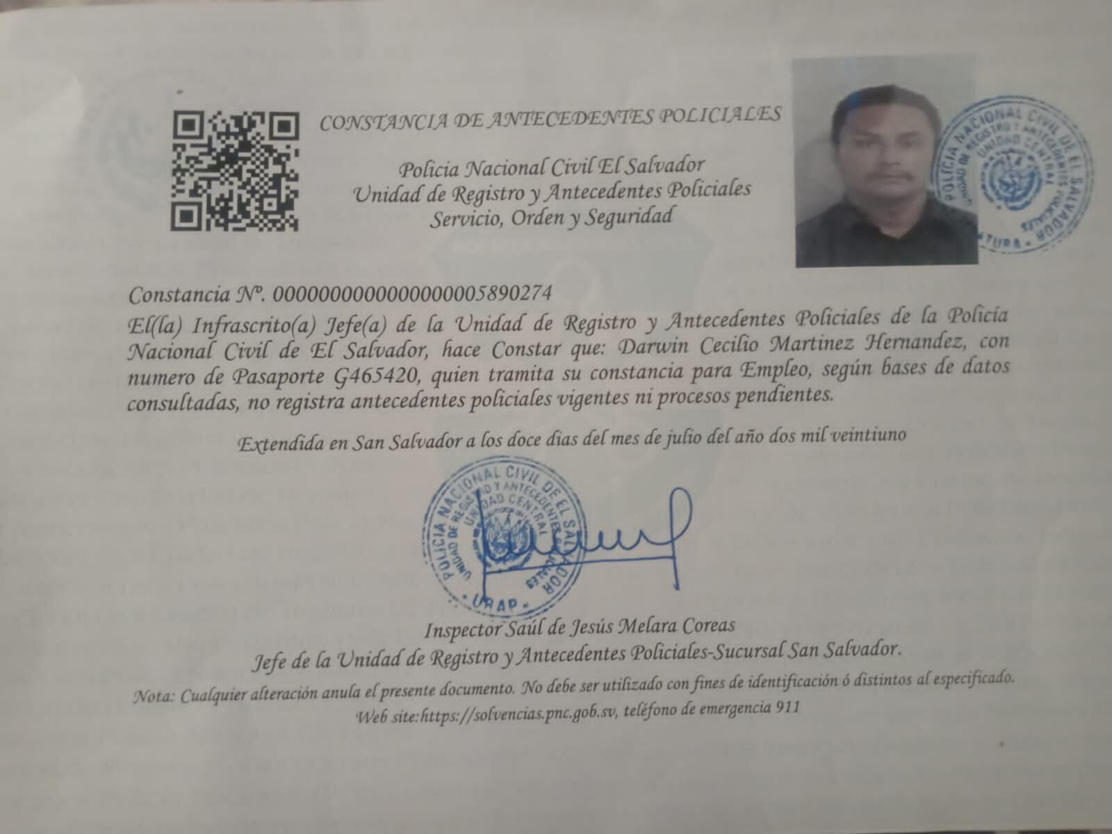 The registry certifies that Martínez does not have 