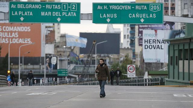 Huelga de sindicatos deja sin transporte a Argentina - 1