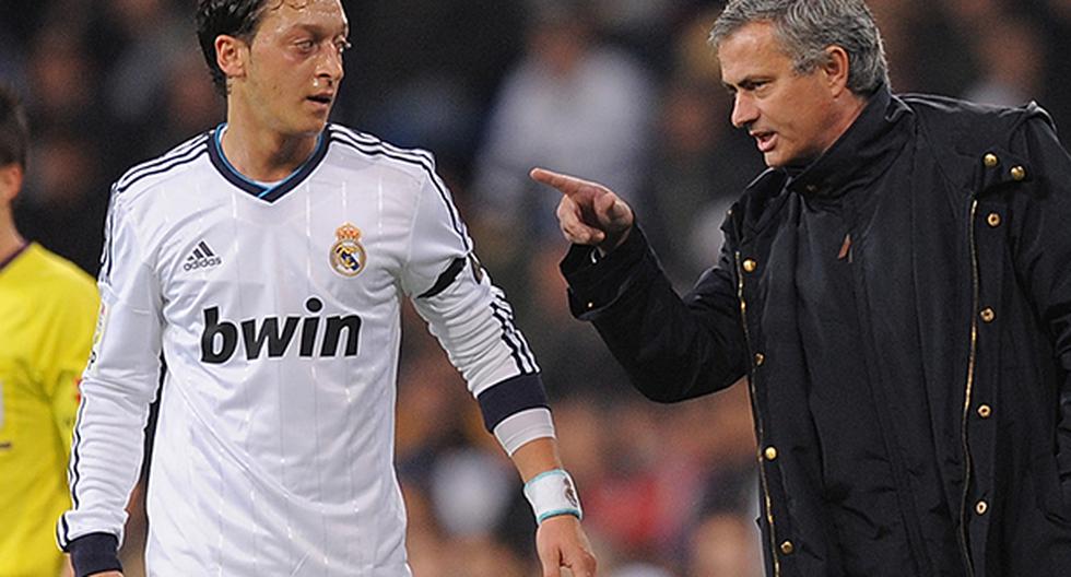 Mesut Ozil, volante del Arsenal, confesó que estuvo a punto de pegarle a José Mourinho cuando ambos coincidieron en el Real Madrid, pero luego le agradeció. (Foto: Getty Images)