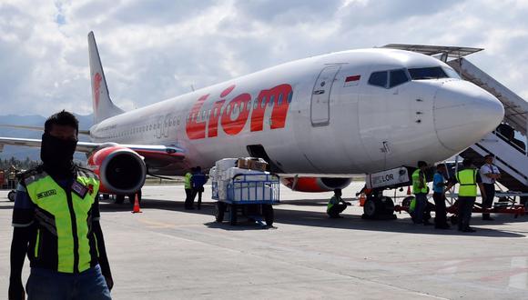 Los 189 ocupantes de un avión Boeing 737 de la compañía indonesia Lion Air, que se estrelló este lunes en el mar tras despegar de Yakarta, están "probablemente" muertos. (AFP).