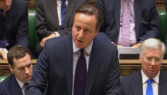 Cameron exige al Parlamento bombardear al Estado Islámico