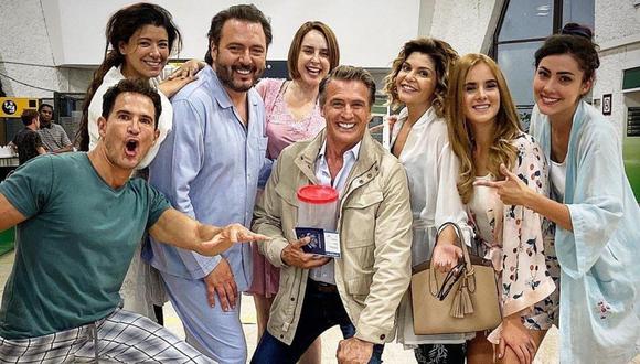 Juan Soler (centro) señaló que le han realizado hasta once pruebas de descarte de coronavirus hasta ahora. (Instagram: @juansolervalls).