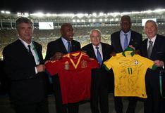 Nelson Mandela recibirá camisetas autografiadas por futbolistas de Brasil y España