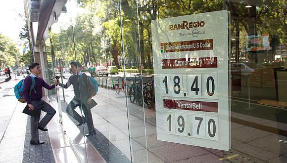 El precio del dólar se situaba en 19,6620 pesos mexicanos este miércoles. (Foto: Reuters)