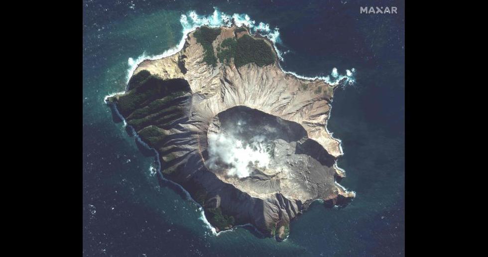 El volcán White Island visto desde el espacio. (AFP).