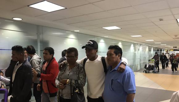 Pedro Aquino viajó rumbo a México, donde jugará para los Lobos BUAP, club que debutará en la Primera División azteca desde julio próximo.