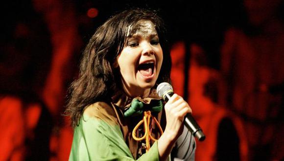 Björk alista un nuevo álbum que sería "algo más feliz"
