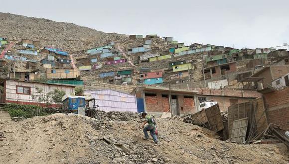 El 70% de las viviendas en Lima se construy&oacute; de manera informal y gran parte colapsar&iacute;a ante un sismo. Este panorama se repite en las provincias. (Foto: Rolly Reyna / El Comercio)