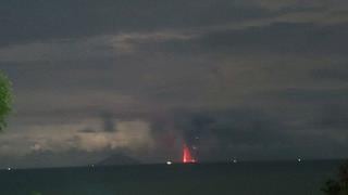 El volcán Krakatoa entra en erupción y expulsa nubes de ceniza, humo y magma en Indonesia | FOTOS Y VIDEO