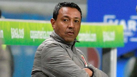 El entrenador peruano no va más en el AFC Eskilstuna de Suecia, club al que llegó en el mes de julio.