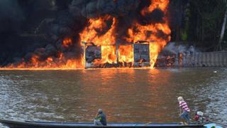 Amazonas: grifo flotante se incendió en Santa María de Nieva