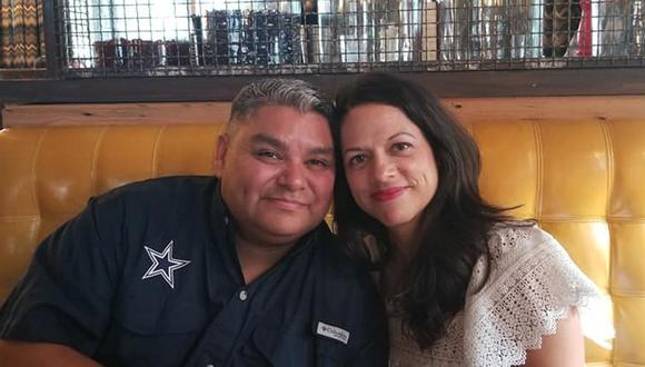 El abogado Billy Loredo y su esposa Sonya Kypuros, 21 años de casados. Él falleció recientemente debido al coronavirus. (Foto: Facebook Sonya Kypuros)