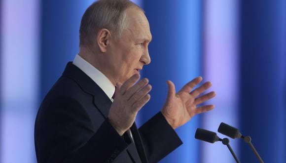 El presidente de Rusia, Vladimir Putin, pronuncia su discurso anual ante la Asamblea Federal en el centro de conferencias Gostiny Dvor de Moscú, Rusia, el 21 de febrero de 2023. (Foto: EFE/EPA/MIKHAIL METZEL/SPUTNIK/KREMLIN POOL)