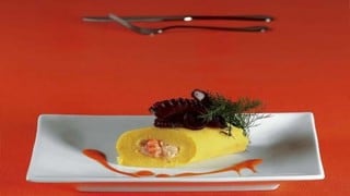 Causa de papa y loche rellena con camarón y pulpo a la parrilla