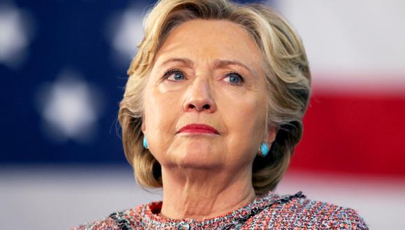 Cómo intentó Clinton desviar atención por escándalo de correos