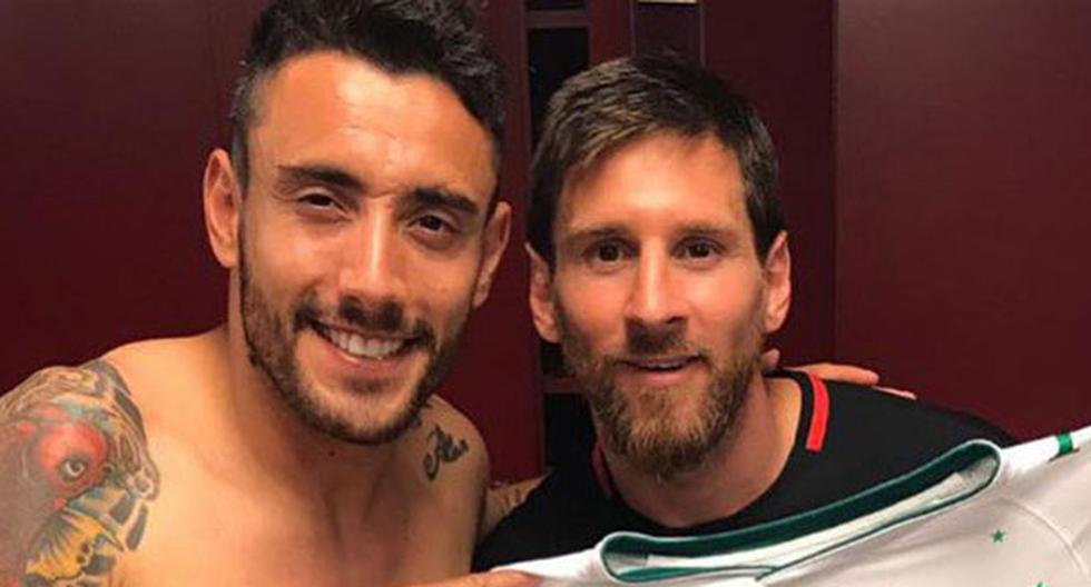 Alan Ruschel y Lionel Messi intercambiaron camisetas en el partido amistoso | Foto: Twitter